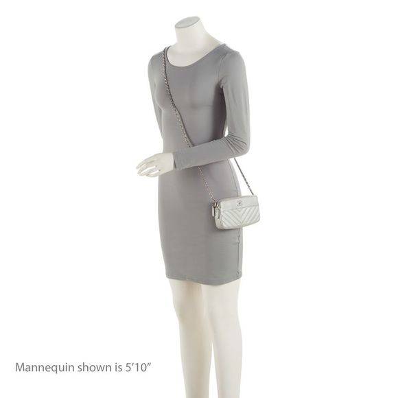 Chanel Iridescent Caviar Leather Vintage Mademoiselle Clutch with Chain - Picture 5 of 15